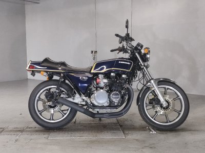 Kawasaki KZ750 2021