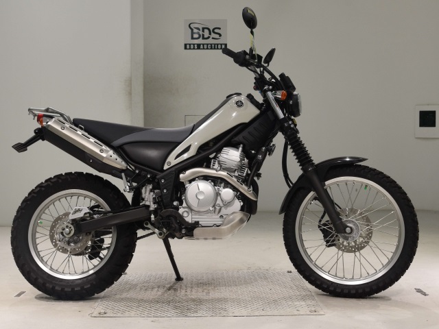 Yamaha TRICKER 2018