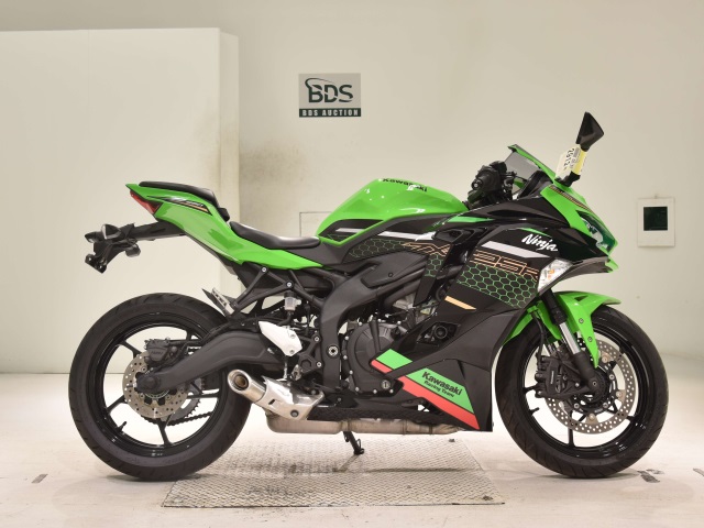 Kawasaki NINJA ZX-25R 2021