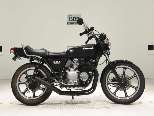 Kawasaki Z400J 2023