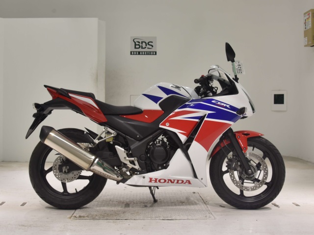 Honda CBR250RA 2015
