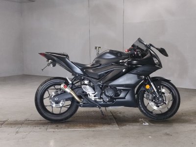 Yamaha YZF-R25 2021
