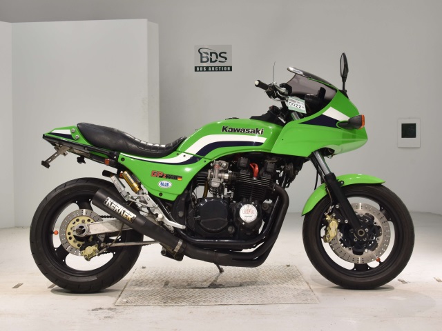 Kawasaki GPZ750 1983