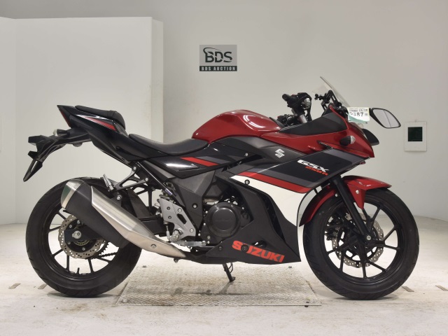 Suzuki GSX250R