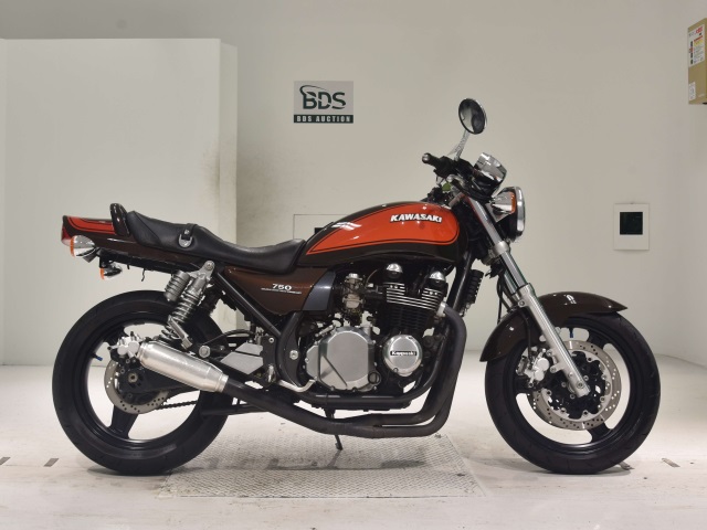 Kawasaki ZEPHYR750 2004