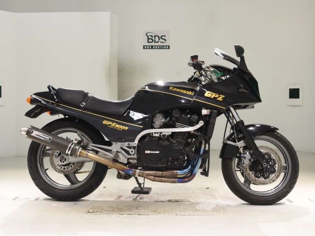 Kawasaki GPZ900R 1998