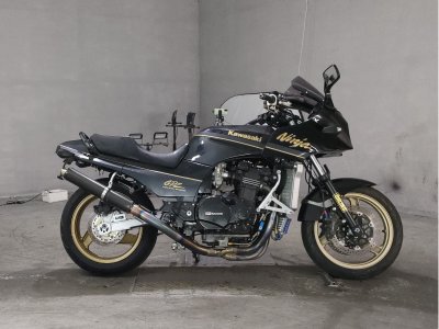 Kawasaki GPZ900R 2002