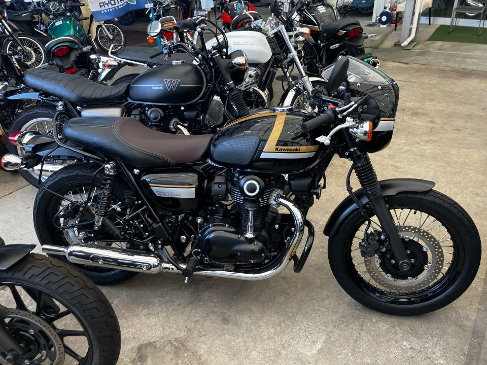 Kawasaki W800 2021