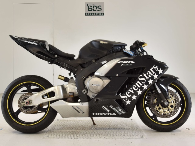 Honda CBR1000RR 2005