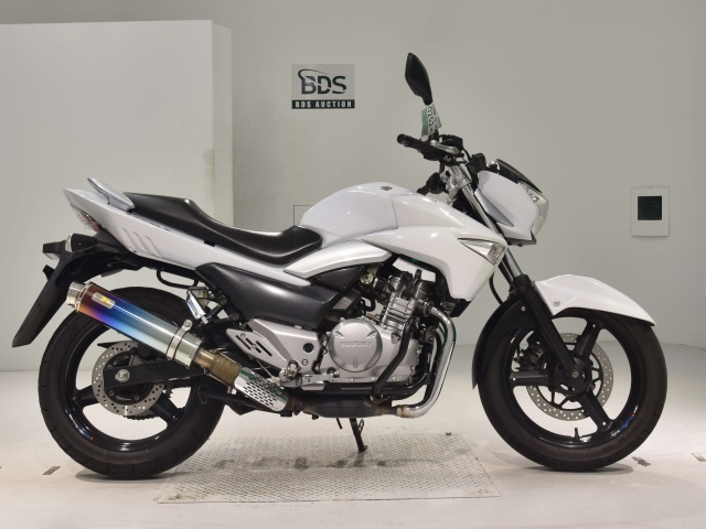 Suzuki GSR250