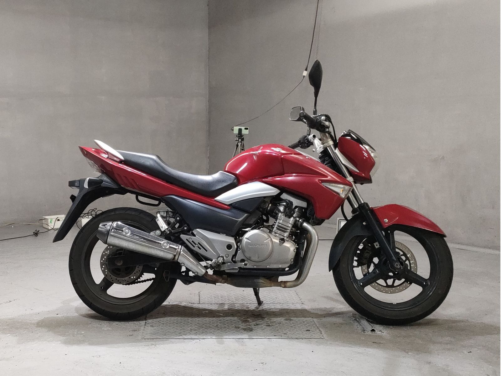 Suzuki GSR250