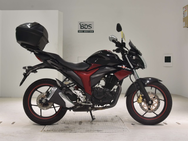 Suzuki GIXXER150