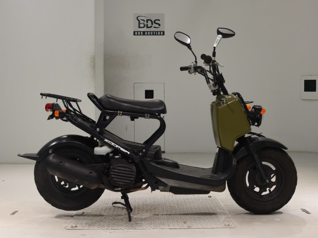Honda ZOOMER 2011