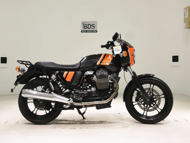 Moto Guzzi V7 SPECIAL 2013