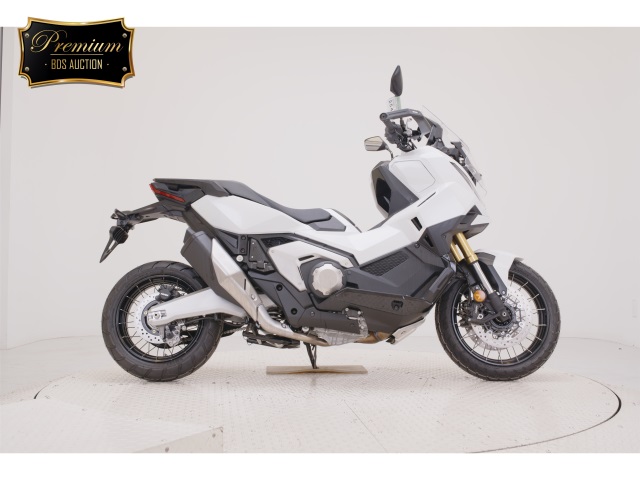 Yamaha XJR1300 2025