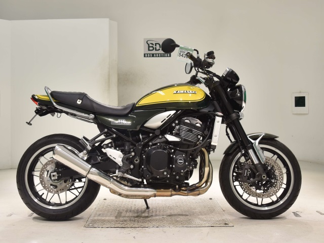 Kawasaki Z900RS 2023