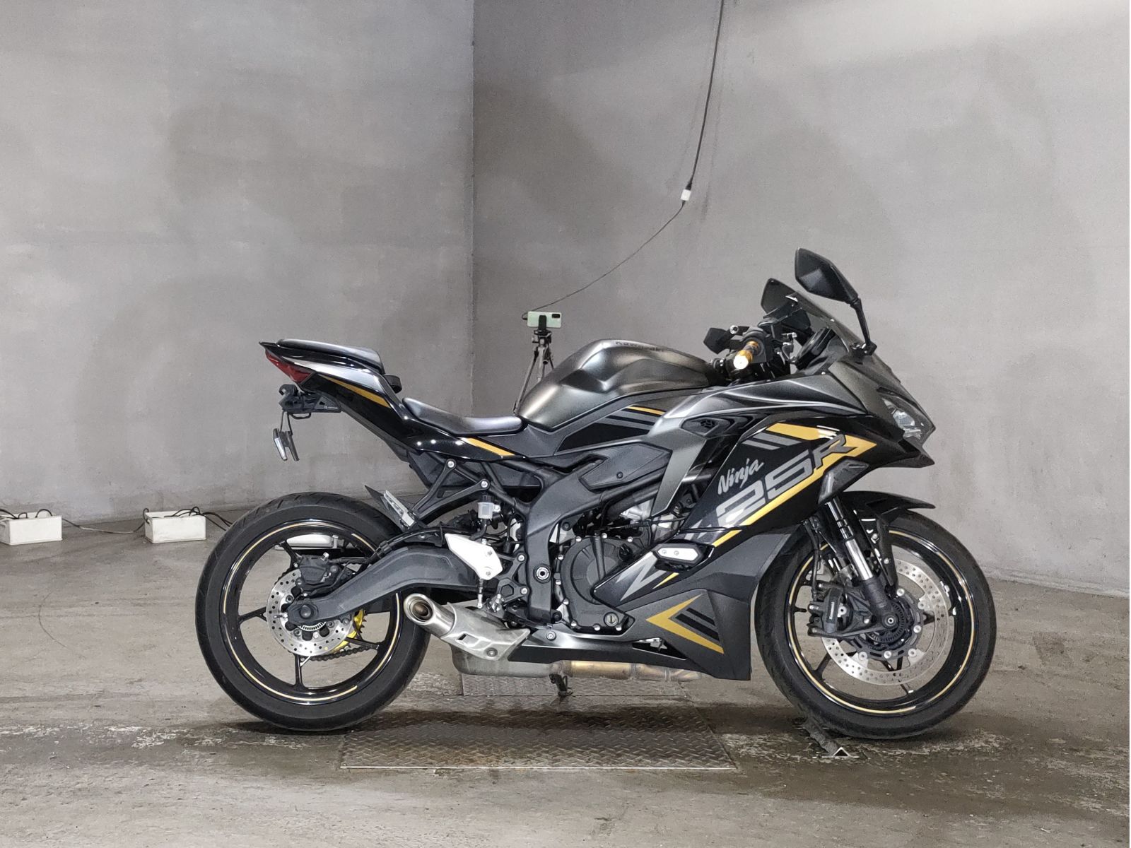 Kawasaki NINJA ZX-25R KRT 2022
