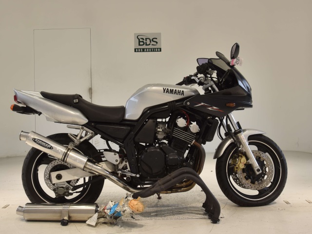 Yamaha FZ400 1998