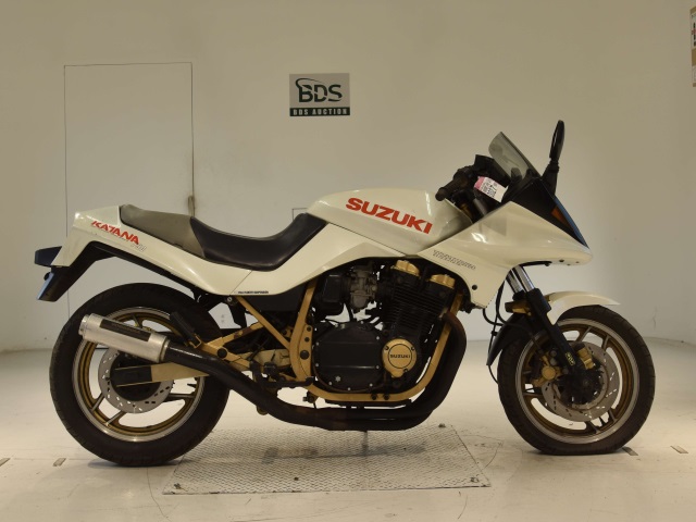 Suzuki GSX750S KATANA