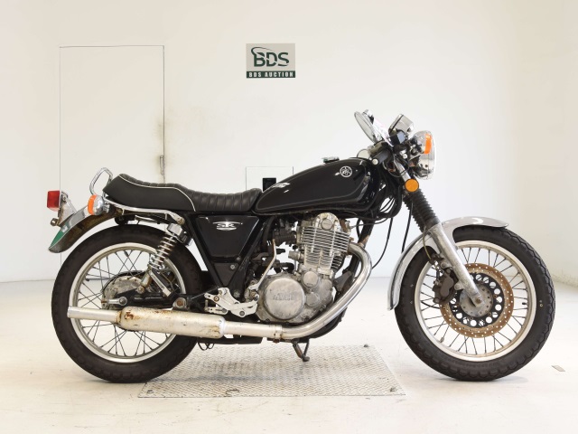 Yamaha SR400 2015