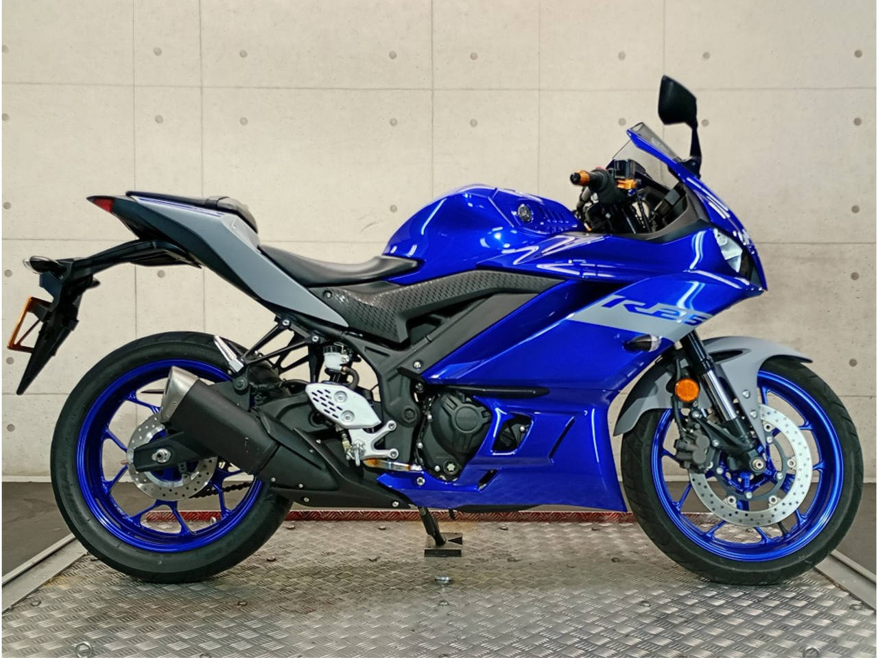 Yamaha YZF-R25 2020