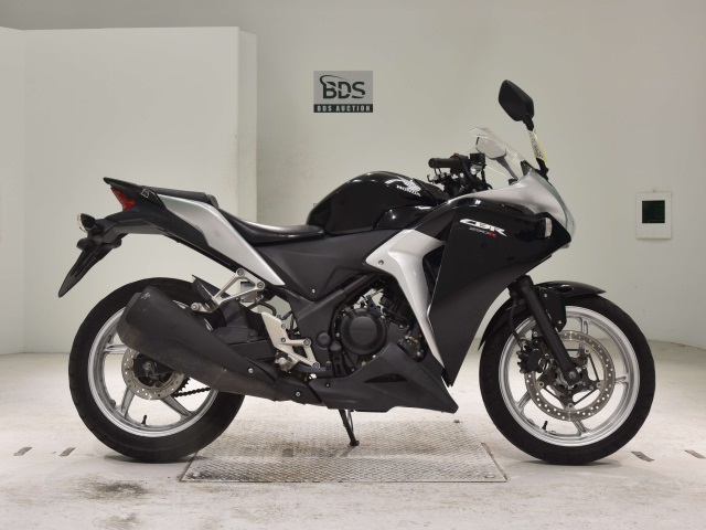 Honda CBR250R 2011