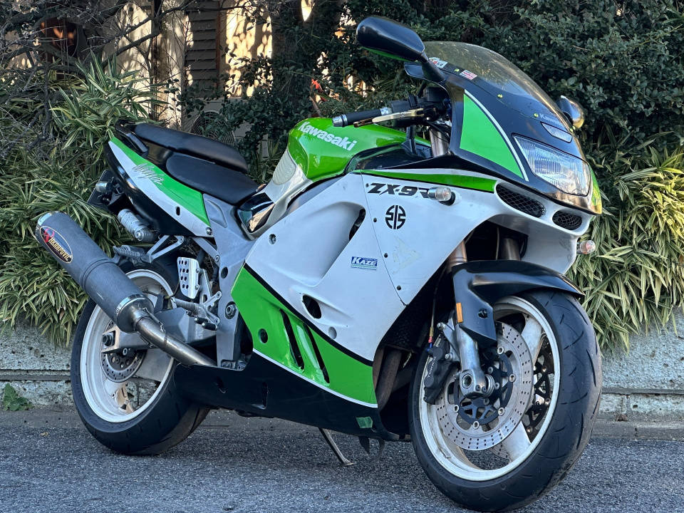 Kawasaki NINJA ZX-9R 1996
