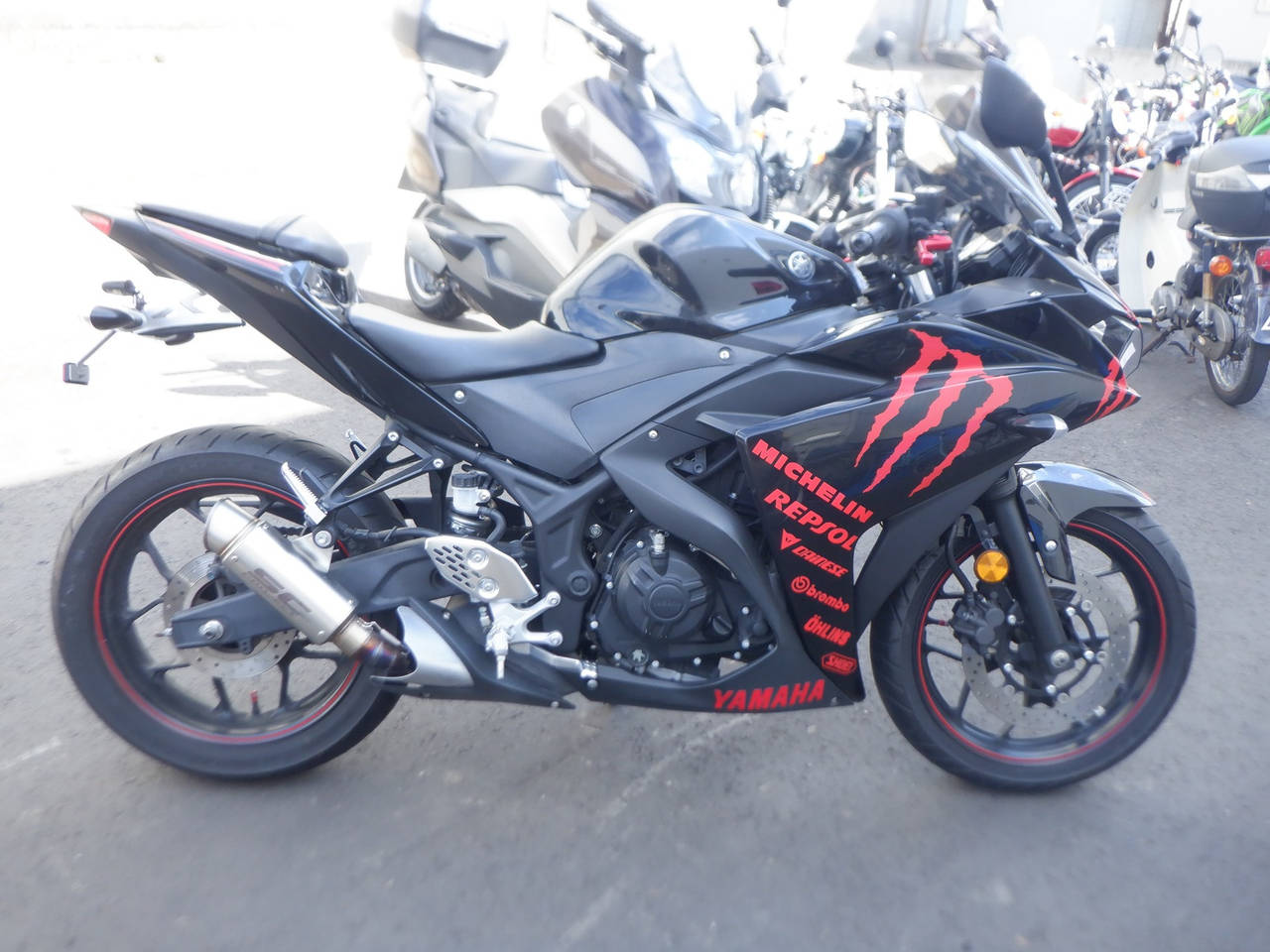 Yamaha YZF-R25 2015