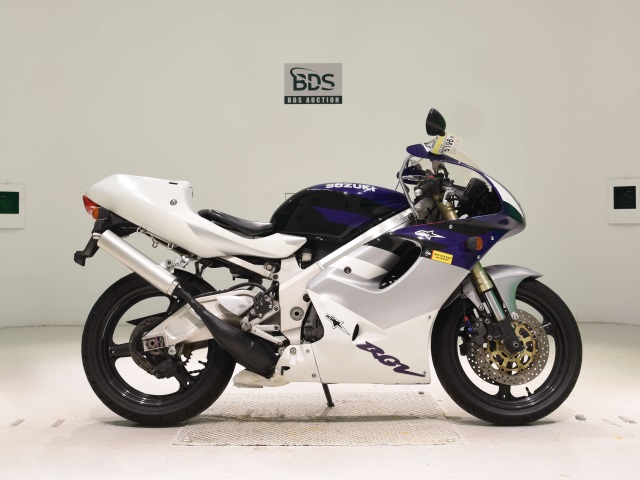 Suzuki RGV250