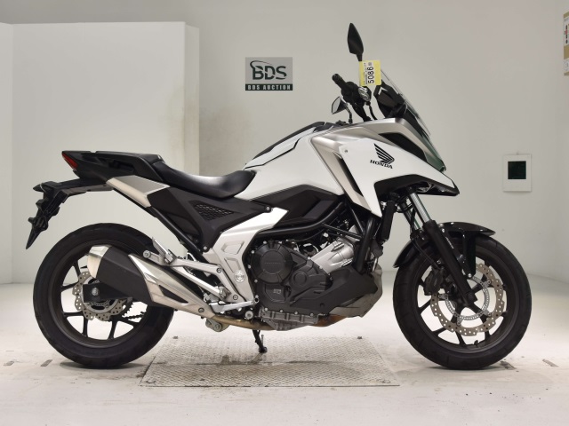 Honda NC750X 2023