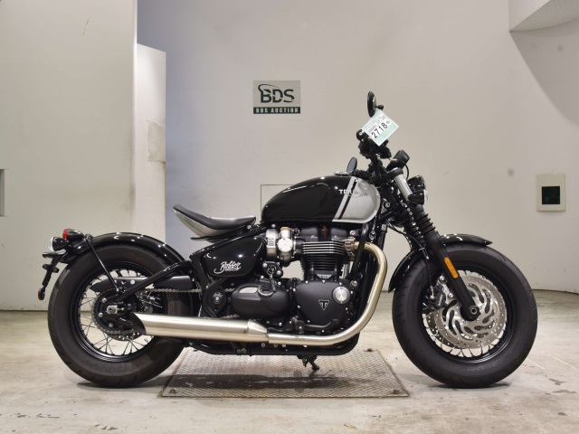 Triumph BONNEVILLE BOBBER 2024