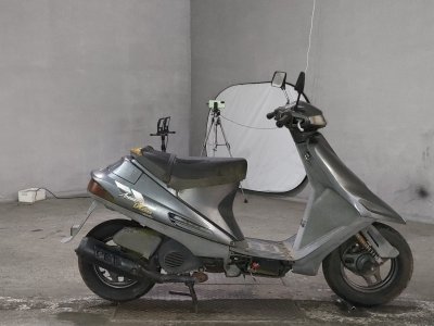 Suzuki ADDRESS V100