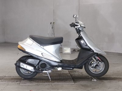 Suzuki ADDRESS V100