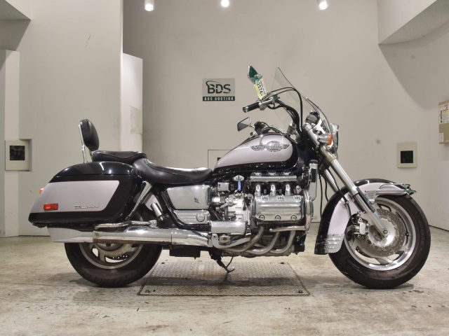 Honda GL1500C F6C VALKYRIE TOURER 1998