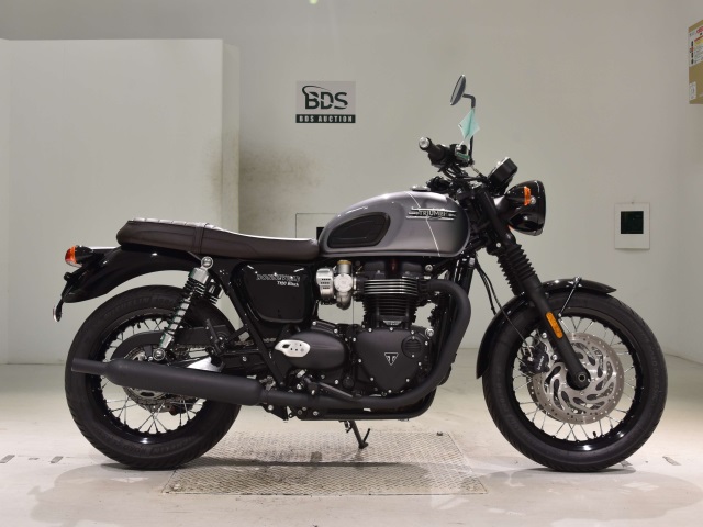 Triumph BONNEVILLE T120 2025