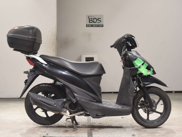 Suzuki ADDRESS V110
