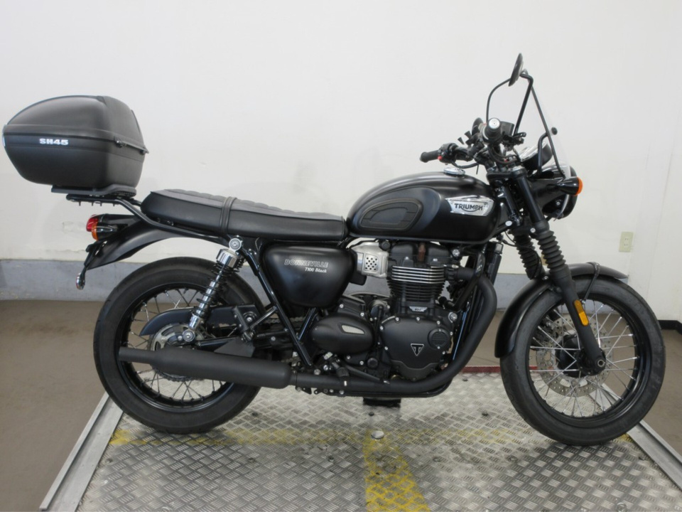 Triumph BONNEVILLE T100 2017