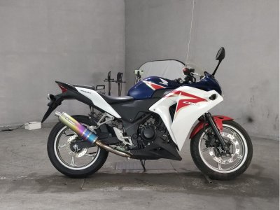 Honda CBR250R 2011