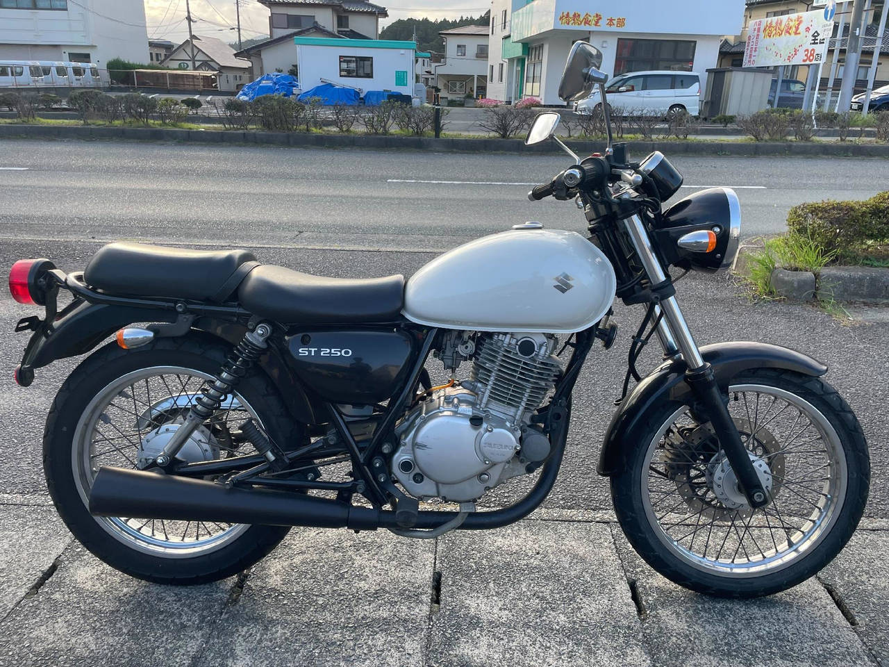 Suzuki ST250 2004