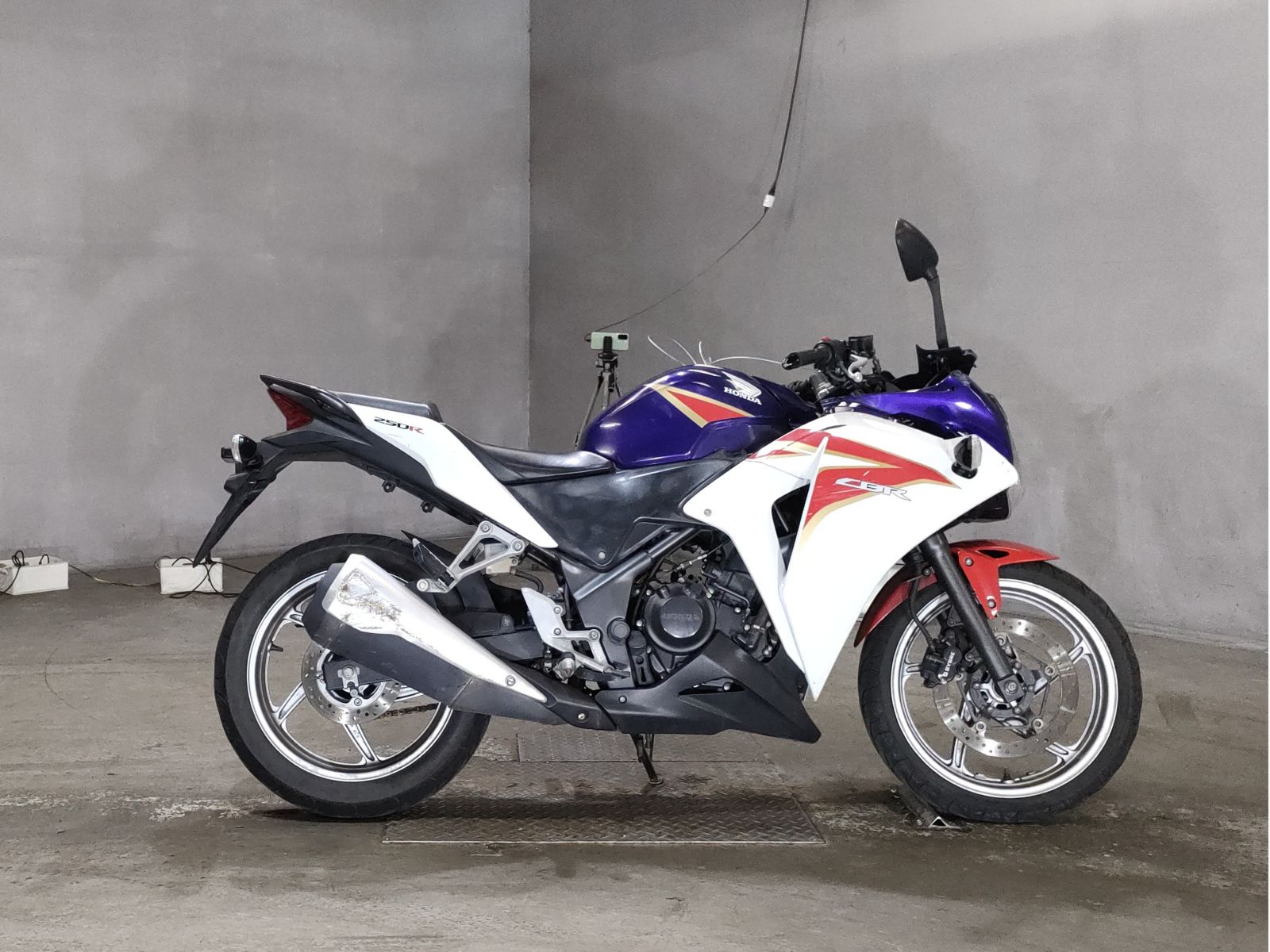 Honda CBR250R 2012