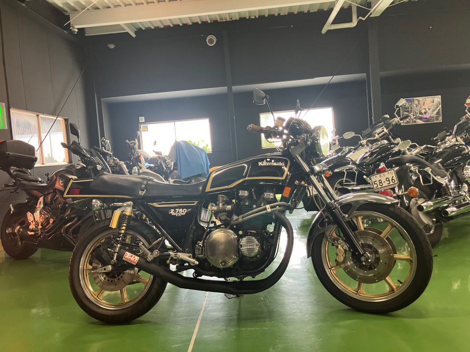 Kawasaki KZ1000 2014