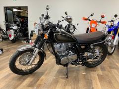 Yamaha SR400 2021