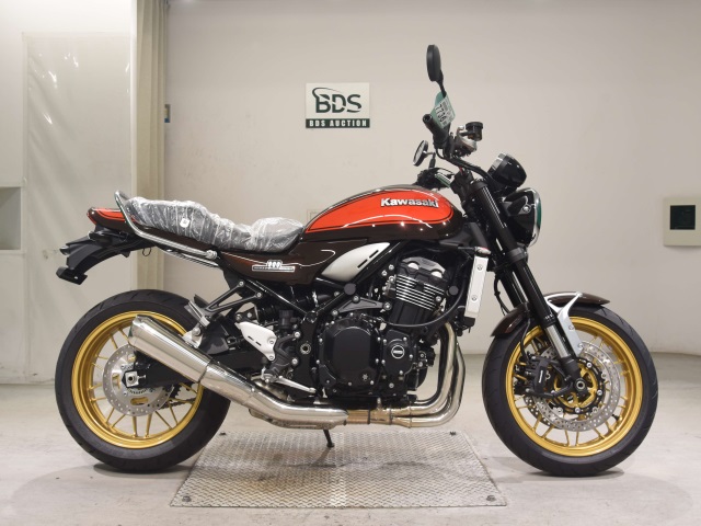 Kawasaki Z900RS 2022