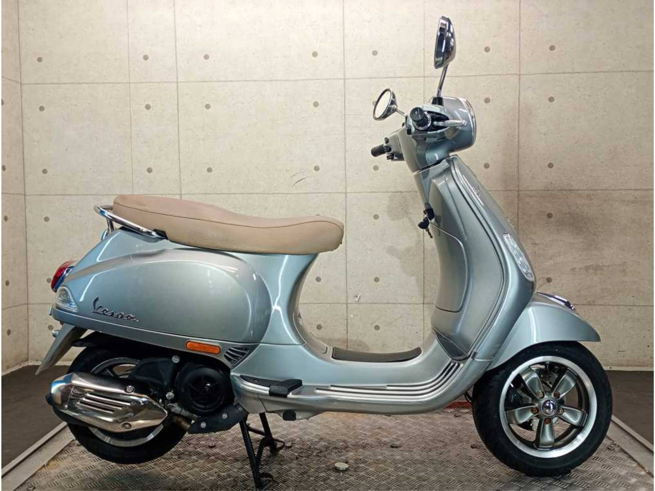 Vespa LXV125