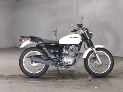 Honda CB223S 2010