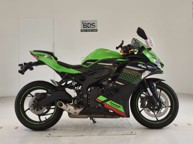 Kawasaki NINJA ZX-25R 2021