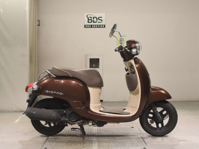 Honda GIORNO 2011