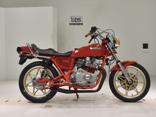 Suzuki GS425