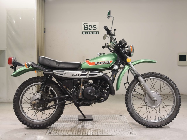 Suzuki TS250