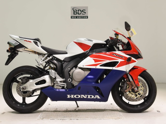 Honda CBR1000RR 2004
